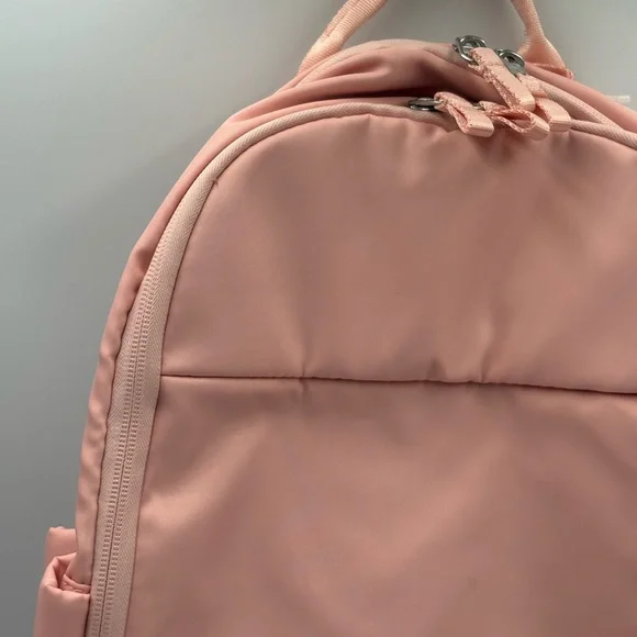 All in Motion Soft Pink 17" Commuter Backpack Laptop Sleeve - Picture 3 of 10